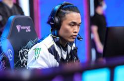 雷速体育app-C9碾压FLY，Xiaohu操刀奇招英雄翻盘入围赛3:1（上海）