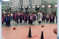 雷速体育官方-关于精彩纷呈的篮球赛事，激情与荣耀同在的信息