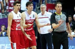 雷速体育网页版-西班牙男篮轻取土耳其男篮，莫里斯绝境逆转的简单介绍