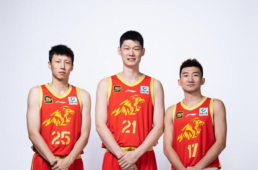 广东男篮连胜五场，夺得领先优势