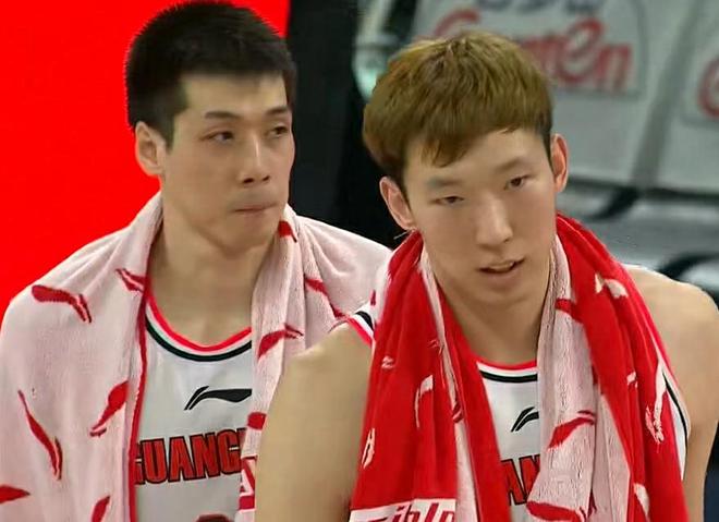 包含北京男篮客场击败广州，结束三连败的词条