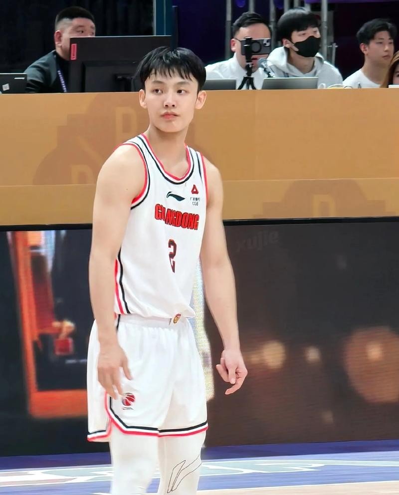 山东男篮客场战胜了广东宏远队