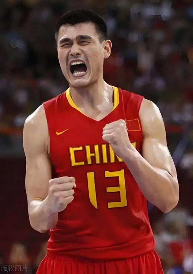东方篮坛赛事亮相年度最佳阵容