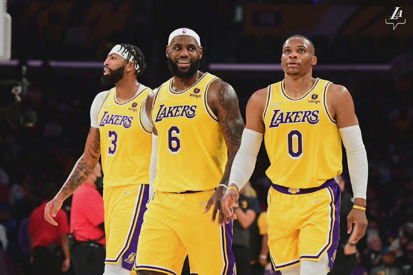 欧塞苏纳补时获胜,令全队士气高涨 欧塞苏纳补时获胜,令全队士气高涨