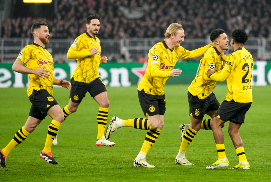 多特蒙德逆袭获胜，创造连胜纪录