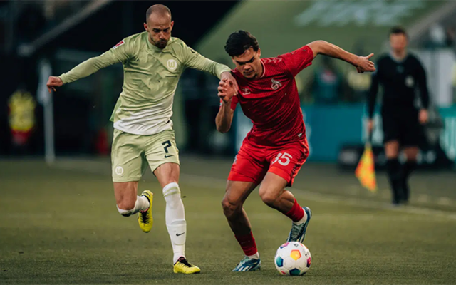 汉诺威抢分成功,摆脱降级区困境 汉诺威抢分成功,摆脱降级区困境