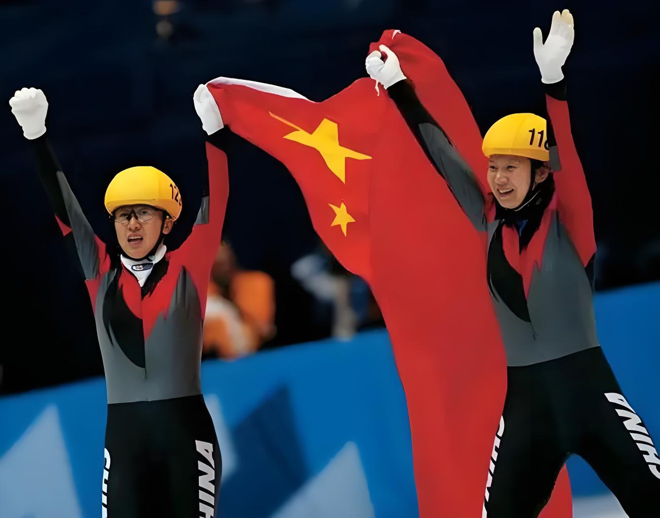 顽强拼搏!中国代表团夺冠在望 顽强拼搏!中国代表团夺冠在望