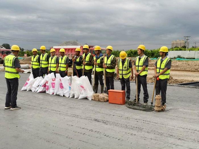 包含双线作战,球队未雨绸缪备战全力以赴的词条 包含双线作战,球队未雨绸缪备战全力以赴的词条