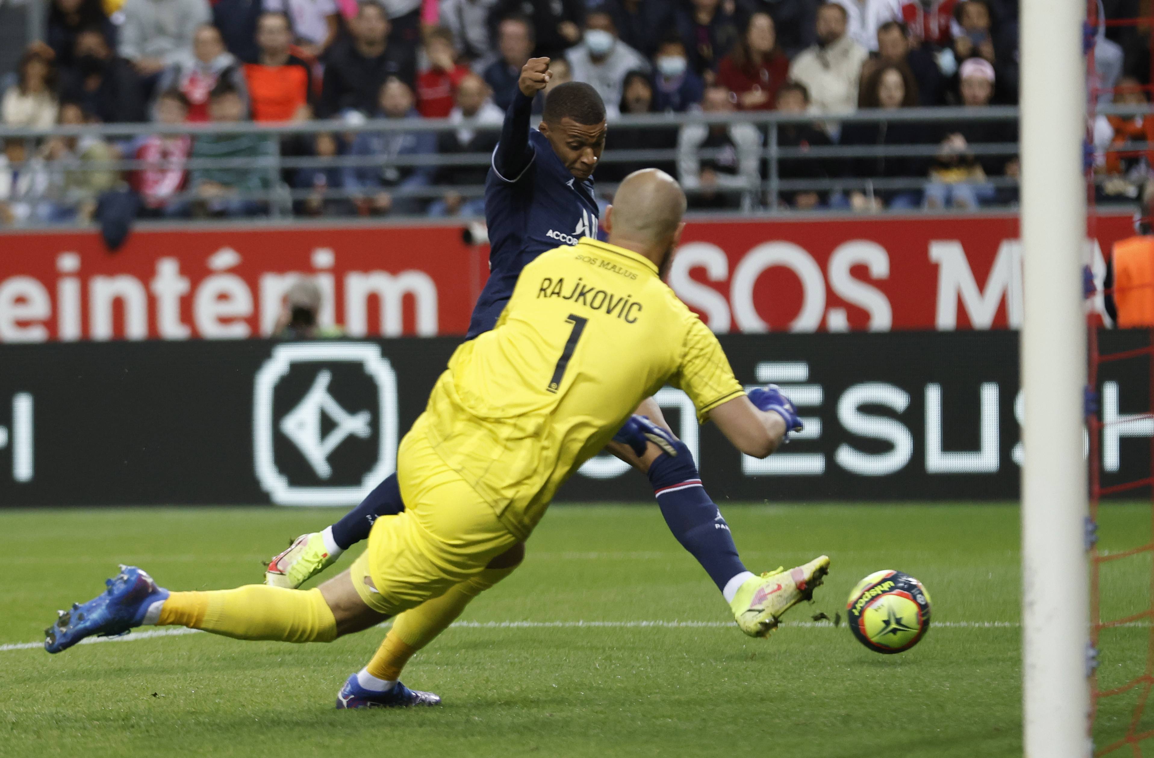 兰斯客场不敌里尔，遭遇两连败的简单介绍