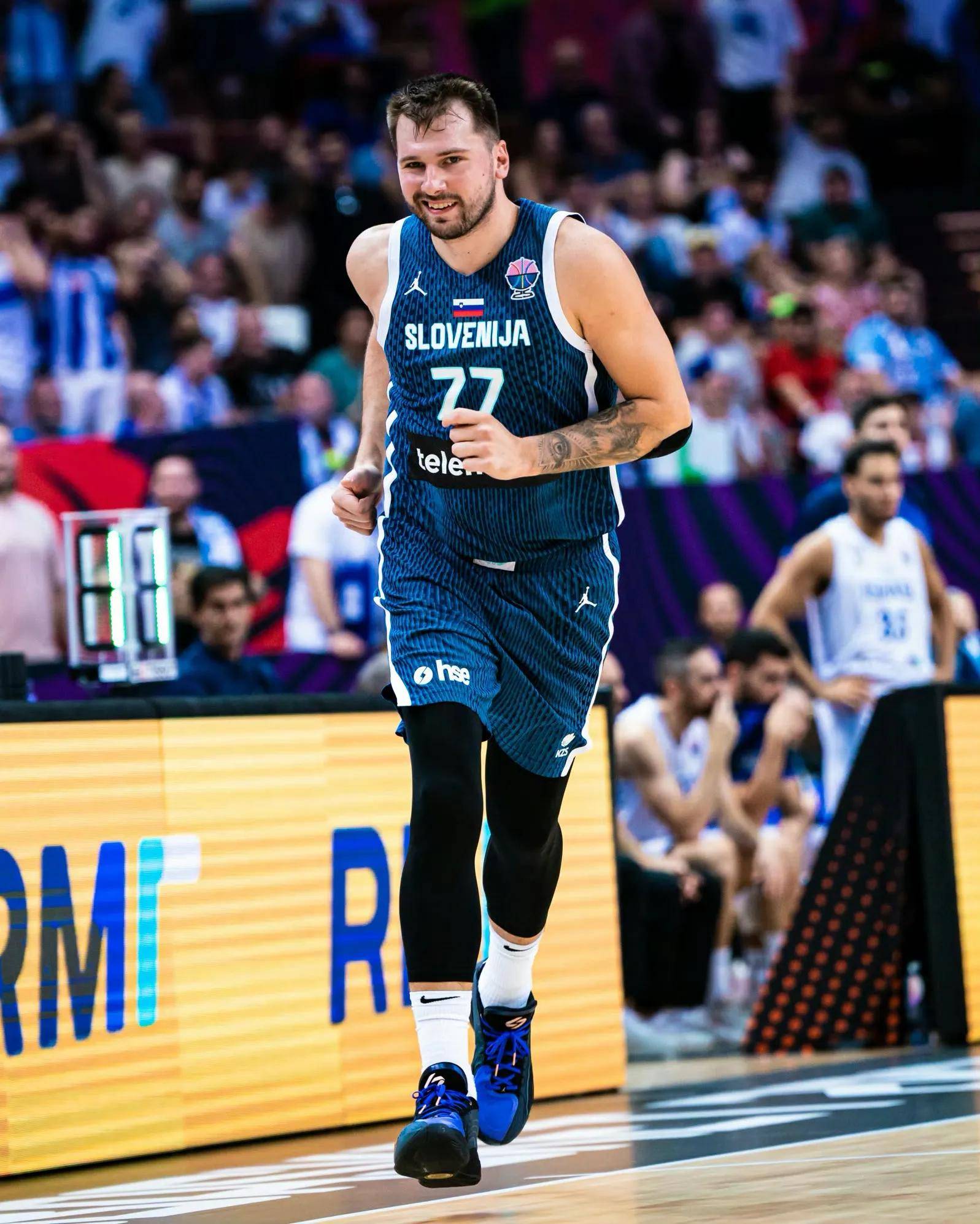 关于步行者绝杀雷霆，东契奇爆发神勇的信息