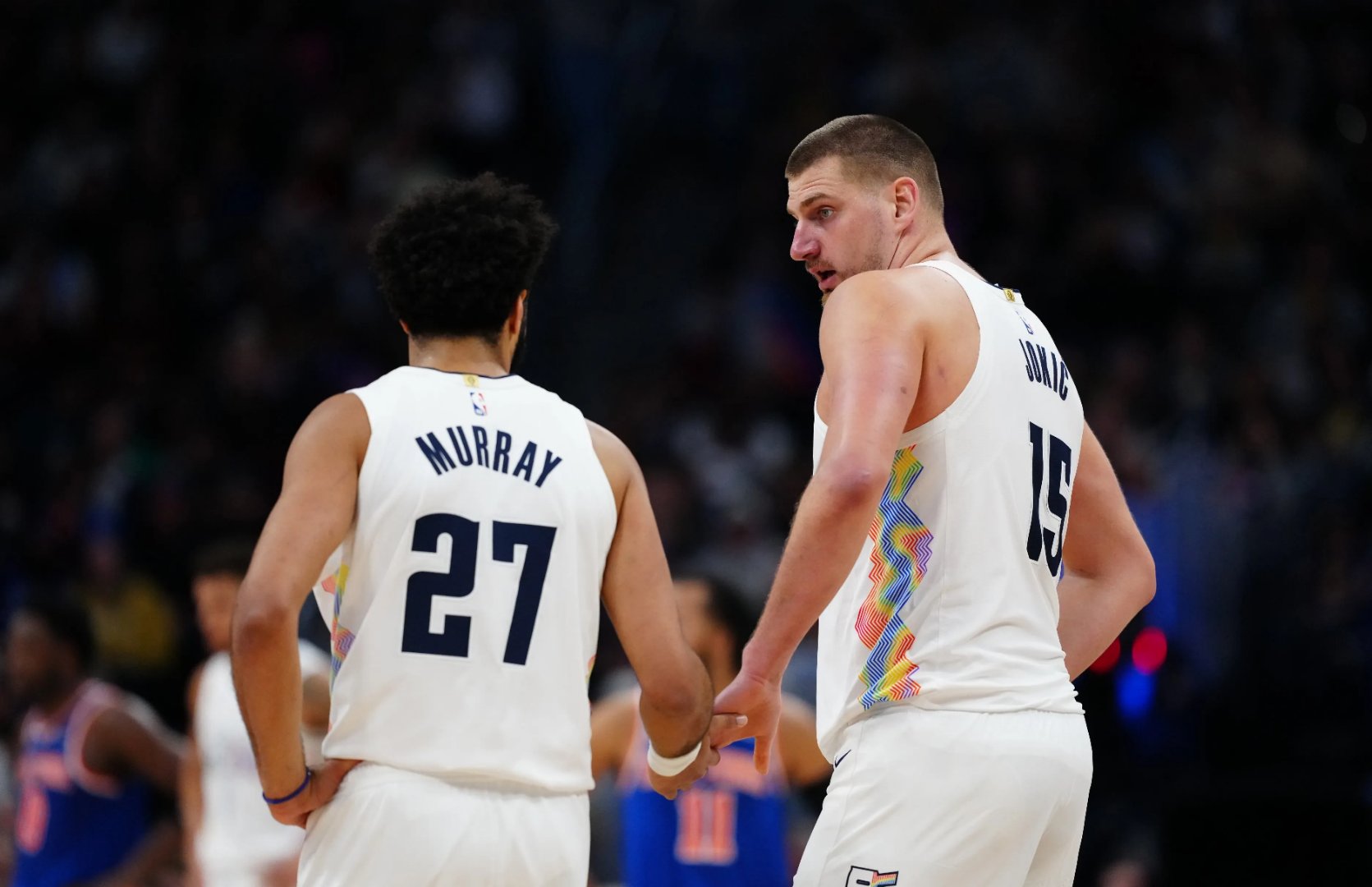 关于土耳其男篮绝地反击爵士，艾顿送出助攻的信息