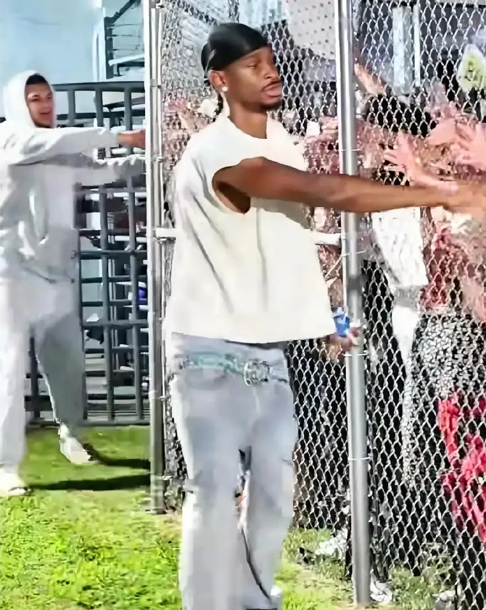 NBA热度飙升，网友热议不断的简单介绍