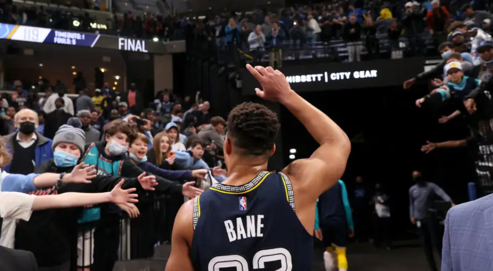 深圳队碾压新疆队，莫兰特扛起全队