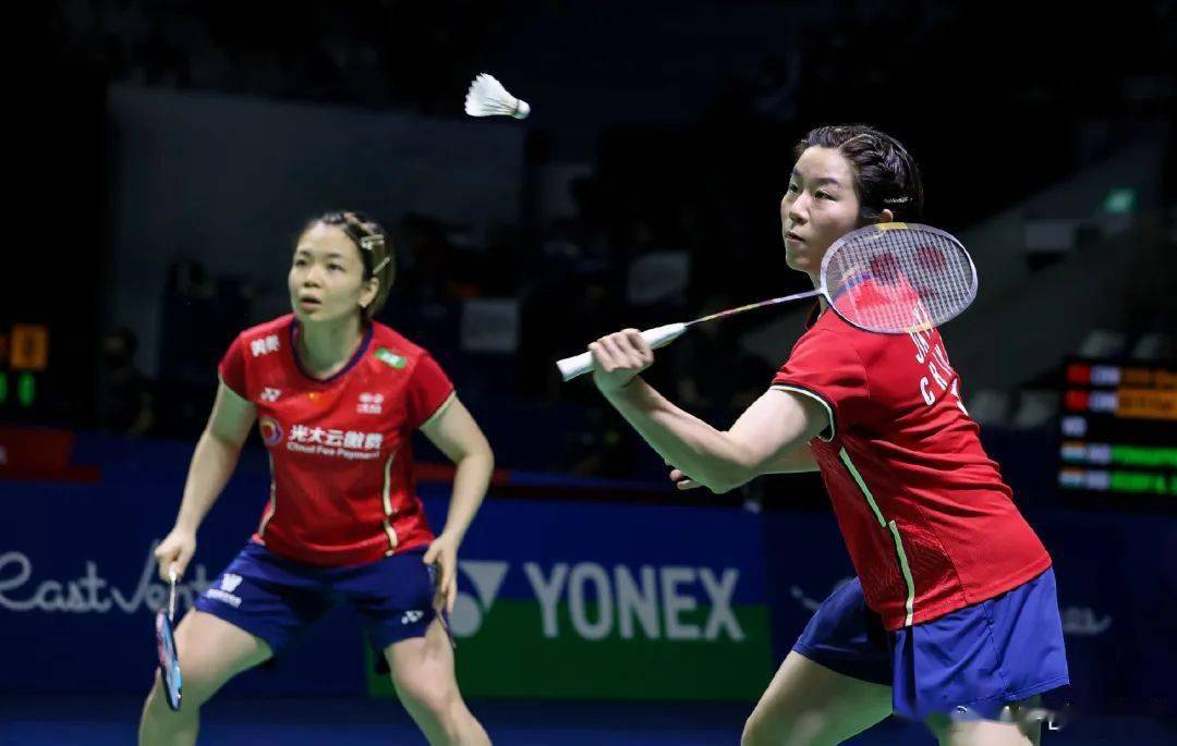 泰国队碾压马来西亚队,黄鸭组合点燃赛场 泰国队碾压马来西亚队,黄鸭组合点燃赛场